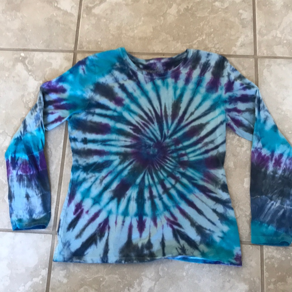 Tagless Tie-Dye Long Sleeve Shirt